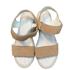 Born Sandals Womens Size 7M Tan Leather Ankle Strap Hook & Loop Comfort D98916‎